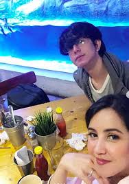 Bak Artis Korea, 10 Pesona Gagah Darren Starling Putra Andi Soray