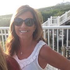 Leslie Cannon's Instagram, Twitter & Facebook