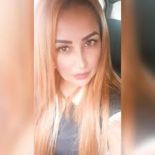 Dora Manrique🍒 (@dora_manrique)