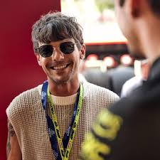 Página que te recuerda lo hermoso que es Louis Tomlinson