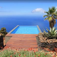 Luxus Ferienhaus Mit Infinity Pool Luxus Ferienhaus Ferienhaus Ferien