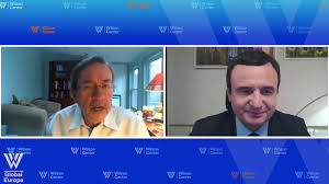 Kandidati për kryeministër nga lëvizja vetëvendosje, albin kurti i shoqëruar nga bashkëshortja e tij pasi ka ushtruar të drejtën e votës tha se sot është ditë e bardhë ashtu si e kurti tha se qytetarët kanë nevojë për demokraci. A Conversation With Albin Kurti Former Prime Minister Of Kosovo Wilson Center