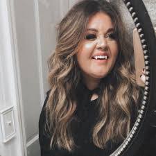 Amanda Latham's Instagram, Twitter & Facebook