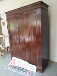 Produk mebel jepara dari kami di kerjakan oleh. Jual Lemari Pakaian Kediri 3 Pintu Kayu Jati Minimalis