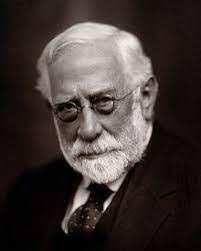 Carolina Recasens's Instagram, Twitter & Facebook