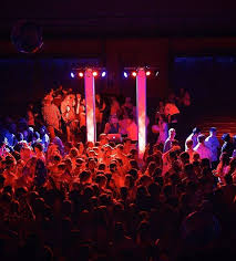 Fbf To This Packed Dance Floor The Nontraditional Lighting Setup Allowed Us To Wash The Dance Floor With Plen Lighting Setups Ambient Lighting Nontraditional