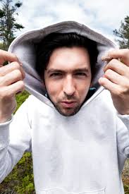 Nicholas Braun Talks Succession Season 3, His Antibodies Song, and His Emmy  Nomination For Cousin Greg