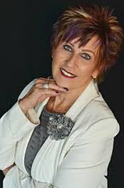 Brenda Dever's Instagram, Twitter & Facebook