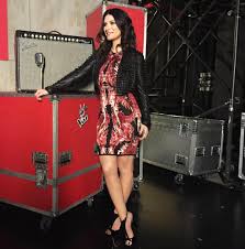 Unicul website din romania dedicat artistei laura pausini. Laura Pausini On Twitter Dress Roberto Cavalli Jacket Fedeluxury Ring Necklace Rada Styling Nickcerioni Lavoztelecinco Equipolaura Http T Co Mayr2vpqtx