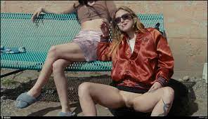 Margot Robbies Boobs And Lesbian Scenes In Babylon - Fleshbot