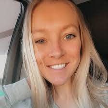 Miranda Helm's Instagram, Twitter & Facebook