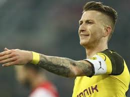 Takiej funkcji nie powierza się przeciętniakom. Marco Reus Lukasz Piszczek Still Out For Dortmund Sportstar