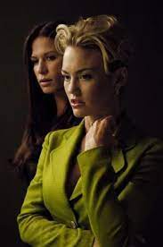 Rhona mitra is a 44 year old british actress. Bild Zu Rhona Mitra Nip Tuck Schonheit Hat Ihren Preis Bild Kelly Carlson Rhona Mitra Filmstarts De