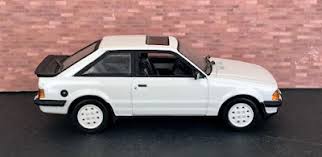 Dempsey and glynis barber as det. El Kekomovil Ford Escort Mk Iii Xr3i 1 6i Cabriolet De Minichamps