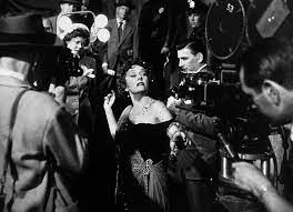 Sunset boulevard, one of the world's most famous streets, was born as a route between those two divergent worlds. Boulevard Du Crepuscule Sunset Boulevard Als Kunstdruck Oder Handgemaltes Gemalde