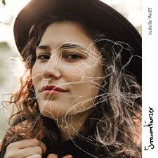 Isabelle Wolfe's Instagram, Twitter & Facebook