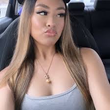 Hailey Perkins's Instagram, Twitter & Facebook