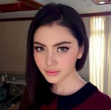 10 artis muda malaysia 2021 pelakon terkacak di malaysia pelakon baru malaysia. Artis Wanita Asia Tenggara Paling Cantik 2017 Galaksi Viral