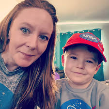 Diane Mackin's Instagram, Twitter & Facebook