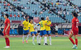A seleção brasileira feminina de futebol venceu a china por 5 a 0 na estreia da olimpíada de tóquio 2020. 8bicnd4rxs6xgm