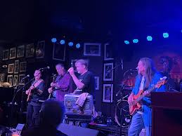 40 Year Anniversary of the Fleetwoods 🎵🎸🎤😍🥃 So so Good ♥️