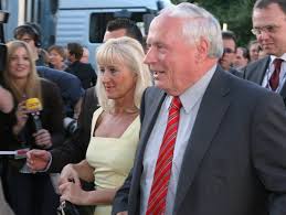 Lafontaine mit der autorin christa müller (58), wagenknecht mit dem filmproduzenten ralph thomas niemeyer (45). Lafontaines Ex Frau Christa Muller Im Interview Der Spiegel