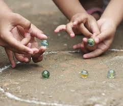 Este juego tradicional mexicano es especial popular entre niños aunque los adolescentes también pueden jugarlo. Caracteristicas De Los Juegos Tradicionales