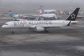 File:N14120 Boeing 757 United in Star Alliance Colours (8634677544).jpg -  Wikimedia Commons