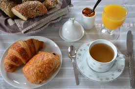 Histoire Du Petit Dejeuner A La Francaise Manifeste Petit Dejeuner Petit Dejeuner Francais Bon Petit Dejeuner
