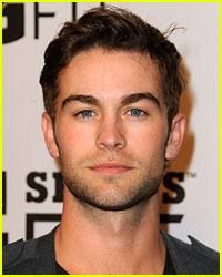 Berita Terbaru dan Profil Artis Terkini: Chace Crawford Siap Berakting  Sebagai Pria Oedipus Complex