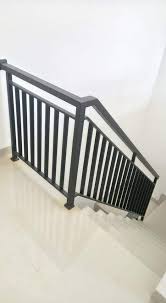 Tangga kayu minimalis sederhana, tangga kayu jati, konstruksi tangga kayu, tangga loteng kayu, tangga kayu lipat, railing tangga kayu dan besi, profil kayu pegangan tangga, cara membuat anak contoh pagar kayu rumah minimalis terbaru 2019. 13 Pagar Tangga Ideas Railing Design Balcony Railing Design Stairs Design