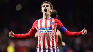 Griezmann débute sa deuxième saison avec les blaugranas en tant que titulaire sous les ordres du nouvel entraineur ronald koeman, avec le départ de suarez pour l'atletico de madrid, griezmann est avec messi le fer de lance de l'attaque catalane. France Star Antoine Griezmann Joins Barcelona From Atletico Madrid Sportsnet Ca