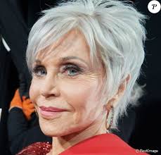 Voir plus d'idées sur le thème coiffure, coupe de cheveux, cheveux courts. Jane Fonda Les Cheveux Gris Aux Oscars L Incroyable Nombre D Heures Necessaire Purepeople