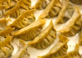 Dimakan pakai nasi hangat dan salam terasi saja sudah mantap! Cara Gampang Membuat Gyoza Suikiaw Ayam Udang Bisa Manjain Lidah Zona Resep