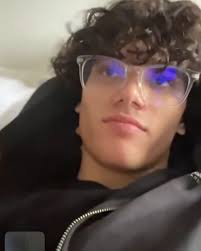 Alfredo L. Vélez Santiago (@velezalf) • Instagram photos and videos