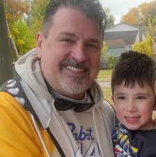 Can a man with no money make a women happy in a relationship