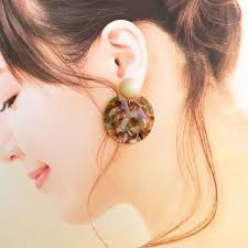 春めいて イヤリング ピアス サージカルステンレス 樹脂ピアス 大ぶり ホワイトカボション ゴージャス 大人可愛い ピアス 大ぶり 樹脂ピアス イヤリング