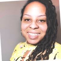 200+ perfiles de «Latasha»