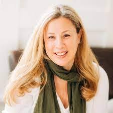 Denise Gallucci's Instagram, Twitter & Facebook