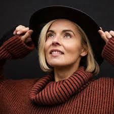 Kim Whitman's Instagram, Twitter & Facebook