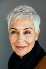 Andrea Horst's Instagram, Twitter & Facebook