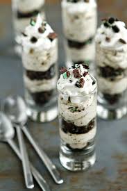 Shooters, cake cups, mini desserts ~ whatever you choose to call them, started out as a restaurant trend and has made its way over to weddings. Shot Glass Desserts For People Who Like To Snack