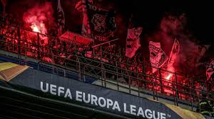 Eintracht #pyro #frankfurt inter mailand vs eintracht frankfurt 0:1 zusammenschnitt vom 14.03.2019 in mailand. Pyro Arger Eintracht Frankfurt Droht Fan Ausschluss In Der Europa League Sportbuzzer De