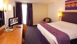 A pillow menu is available. Premier Inn Bath Road Budget Hotel Close To Terminals 1 2 And 3