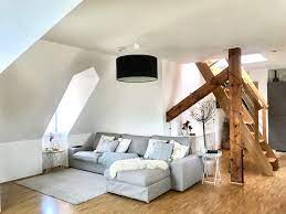 schones wohnzimmer in dachgeschoss wohnung wohnzimmer dachboden schlafzimmer ideen wohnung