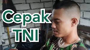 Arti mimpi memotong rambut pendek melakukakannya sendiri. Pangkas Rambut Cepak Model Tni Youtube