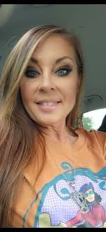 Can someone create wedding photos for us?