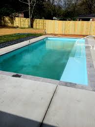 Pool And Spa Depot 15 X 33 Fiberglass Pool Rectangle Shape Travertine Coping Broom Finished Concrete Decking Spa Pool Fiberglass Pools Viking Pools
