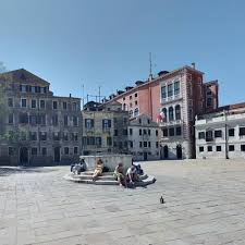 Roads, places, streets and buildings satellite photos. Campo San Polo In Venice Italy Google Maps