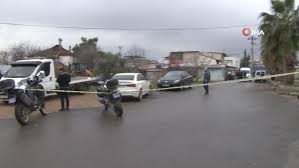 Son dakika haberleri sayfasına girerek dakika dakika anlık gelen güncel haberleri. Son Dakika Haberi Antalya Da Akrabalar Arasinda Silahli Kavga 1 I Agir 3 Yarali Son Dakika